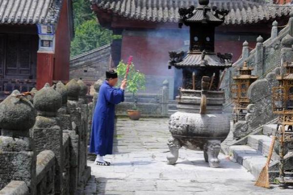 安香2024年黄道吉日 安香火用什么日子好